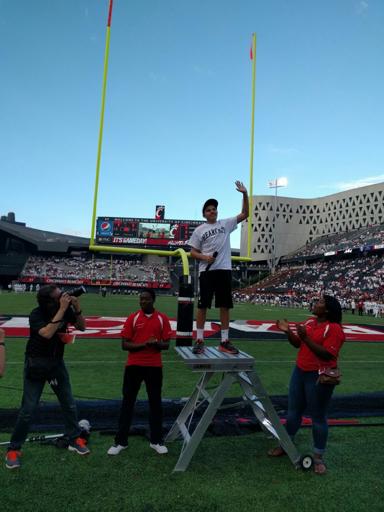 mitch-leading-cheer